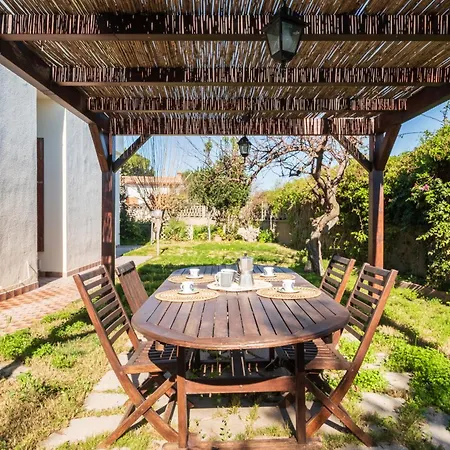 Big S Andrea- Privat Parking-netflix-self Ck -450m From The Villa Quartu SantʼElena