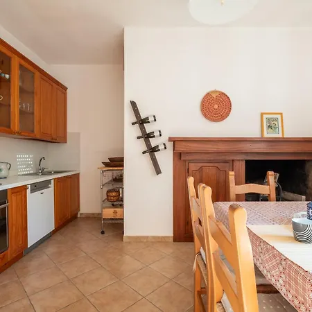 Big S Andrea- Privat Parking-netflix-self Ck -450m From The Villa Quartu SantʼElena
