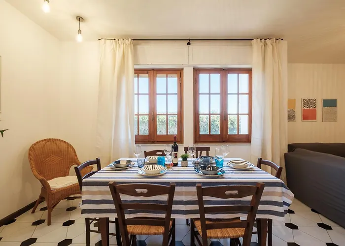 Big S Andrea- Privat Parking-netflix-self Ck -450m From The Quartu SantʼElena